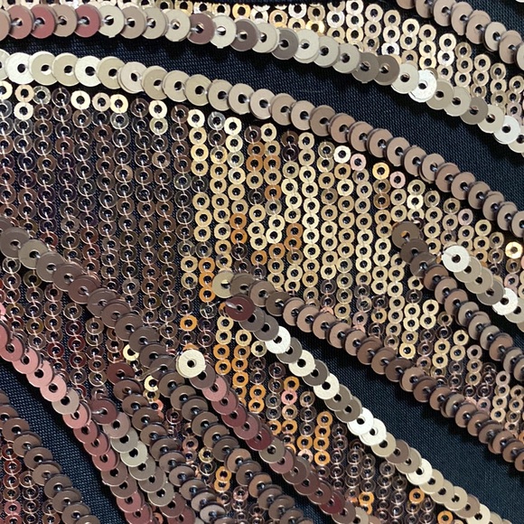 Gold sequin waves - Picture 4 of 4